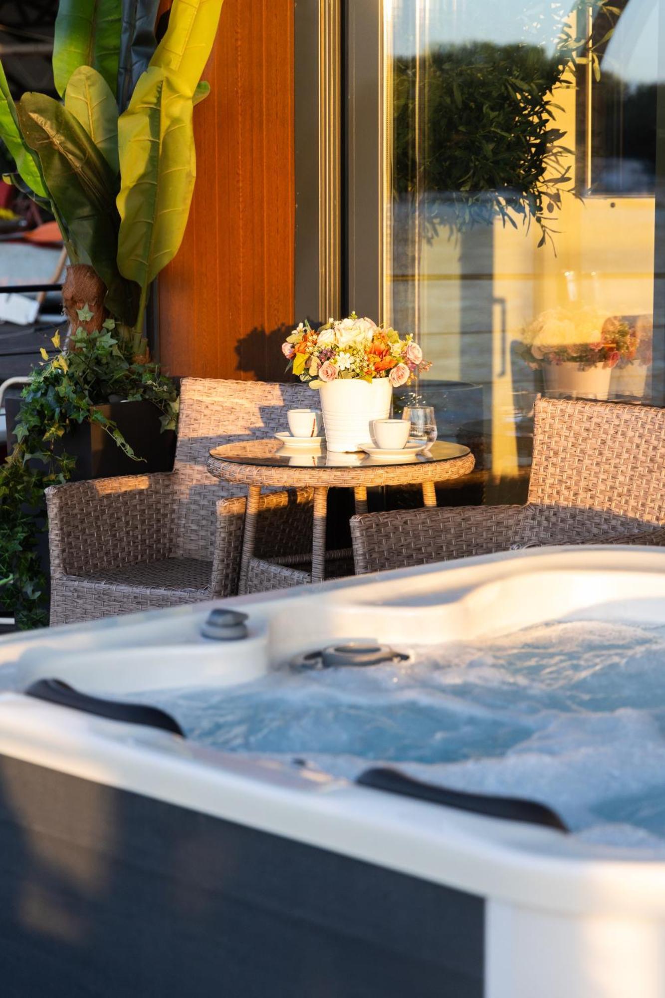 Ada Moment Splav- Kuca Na Reci Beograd- Floating House On Sava River ,Belgrade Exterior photo